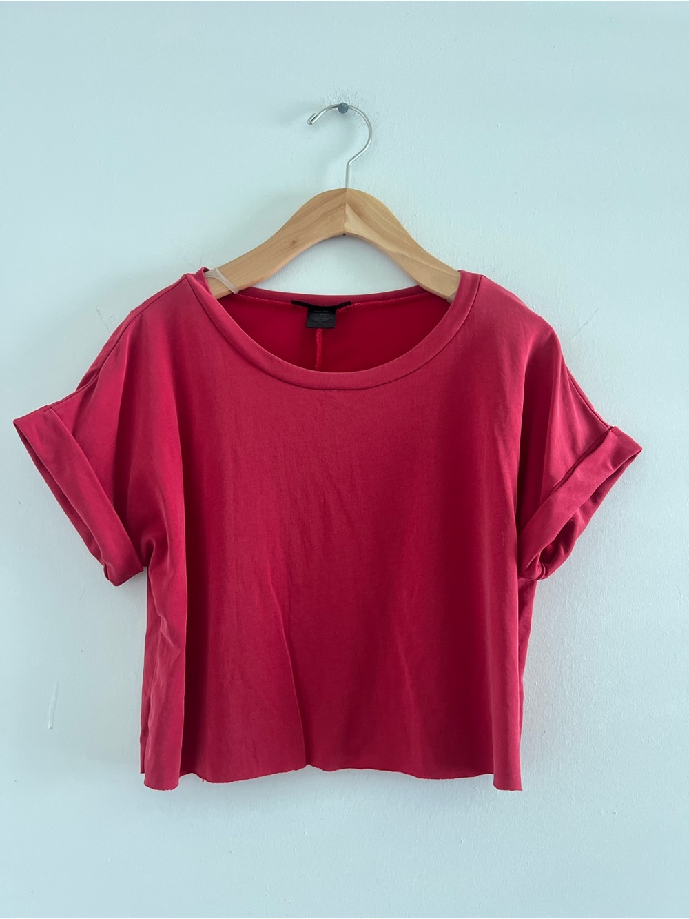 Joe & Elle red super soft crop top tee in a size xs #cropped #basics